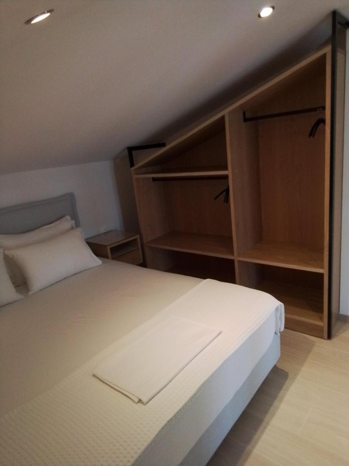 Kallikratia Suites 1 Nea Kallikrateia Oda fotoğraf